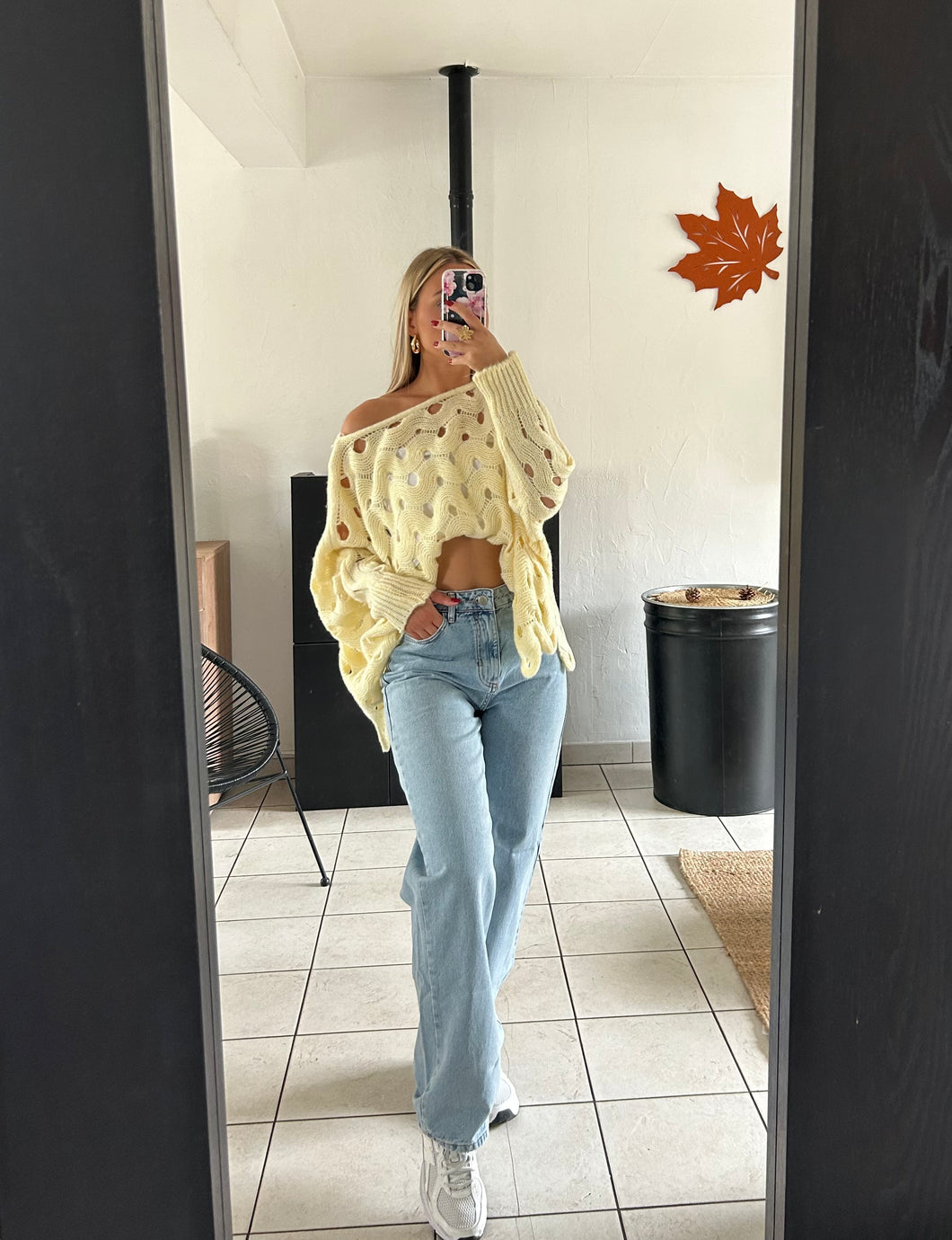 Pull crochet jaune