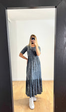 Charger l&#39;image dans la galerie, Robe grise
