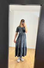 Charger l&#39;image dans la galerie, Robe grise
