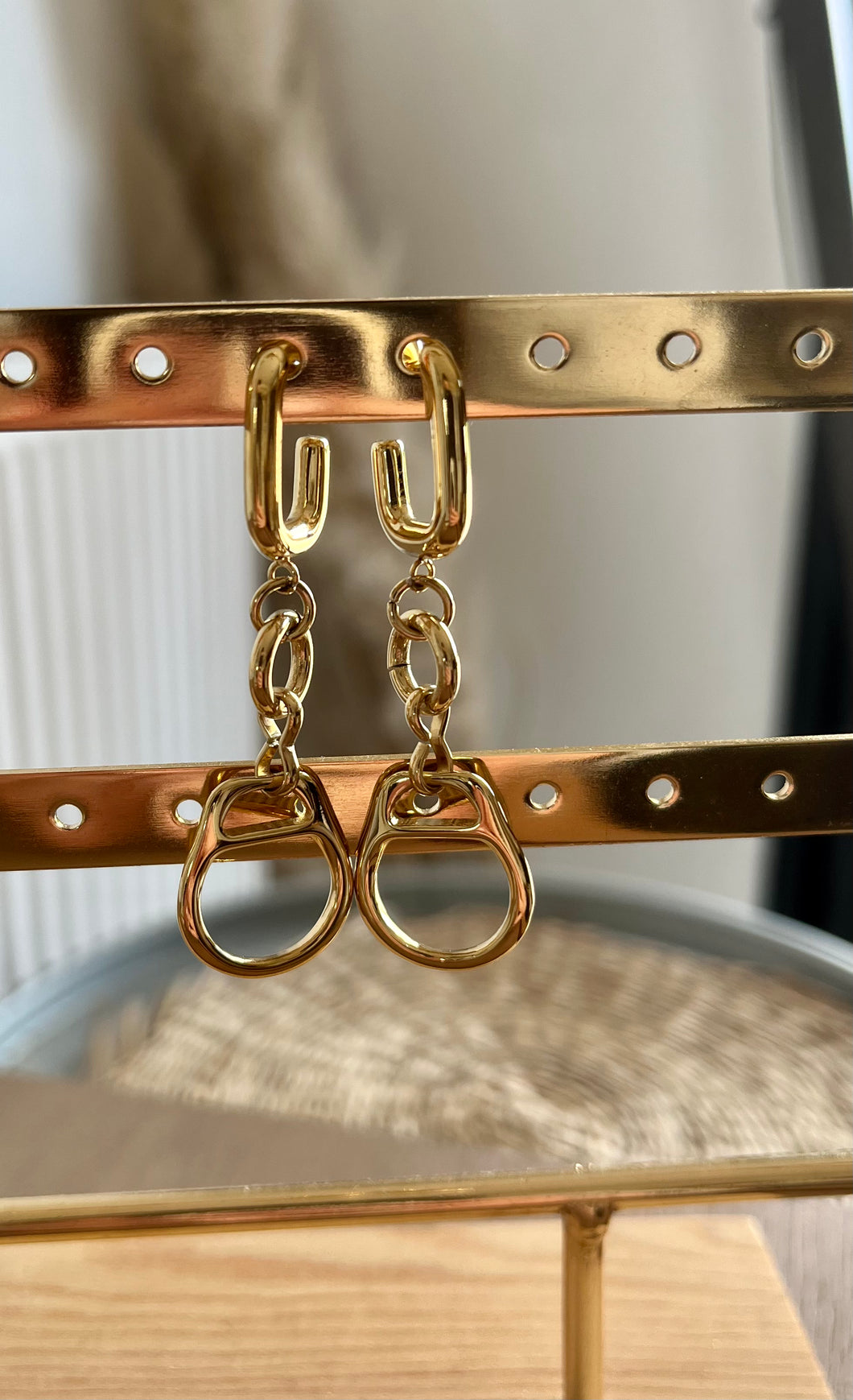 Boucles d'oreilles pendantes dorées