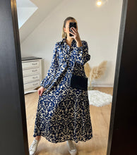 Charger l&#39;image dans la galerie, Robe longue bleue
